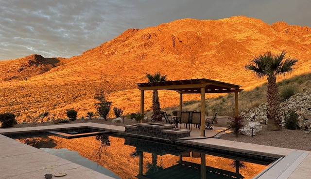 60-acre custom home with breathtaking views of city of Las Cruces & Organs!