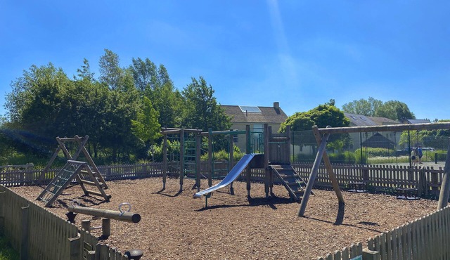 60 Howells Mere, Lower Mill Estate, 10 Adults +3 Kids, Spa, Pool, Dogs Allowed