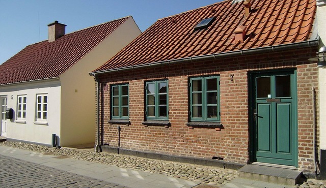 60 m2 lovely city house near the harbour. Close to Jesperhus Feriepark. Wi-fi.