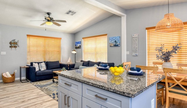 600 Feet to Beach, Walk to Pier, Shops, and Restaurants, Minutes to Downtown, $300 in Free Tickets!