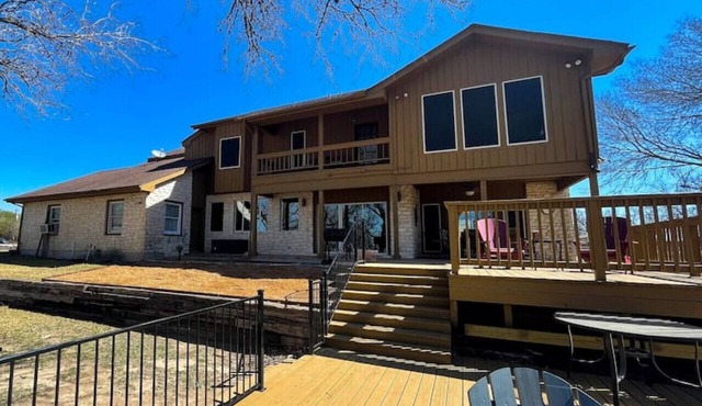 $600 OFF/NT! 4BR Riverfront – MDW in San Marcos!