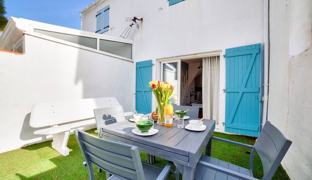 600m from the beach - House for 5 - Terrace