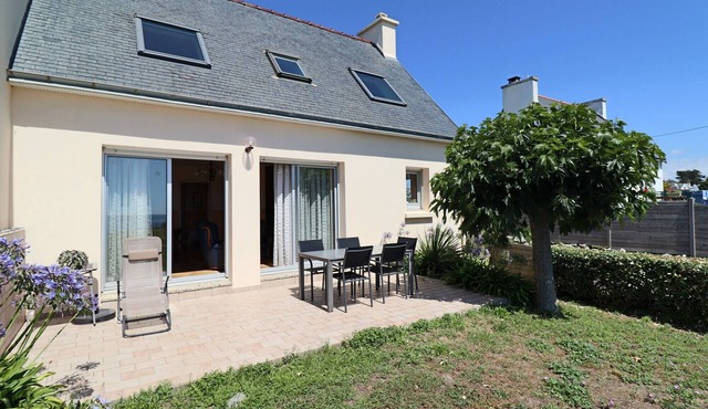 605-VIlla ocean. The Atlantic at the end of the garden