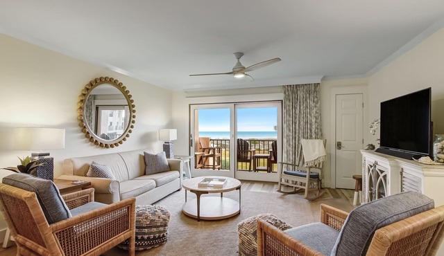 608 Sailmaker - Updated 2 BR Condo with Amazing Ocean Views