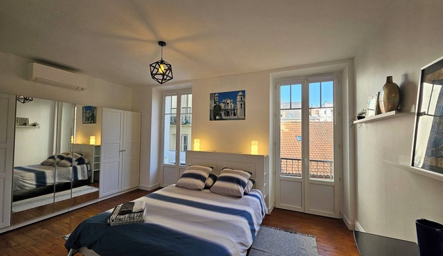 60m2 apartment, 2 nd floor elevator, 2 rooms, ideal for 2 to 4 people