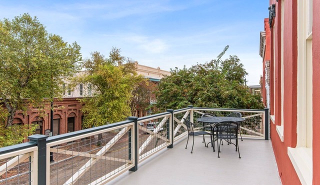 610 Franklin | 3/3 | Heart of Downtown