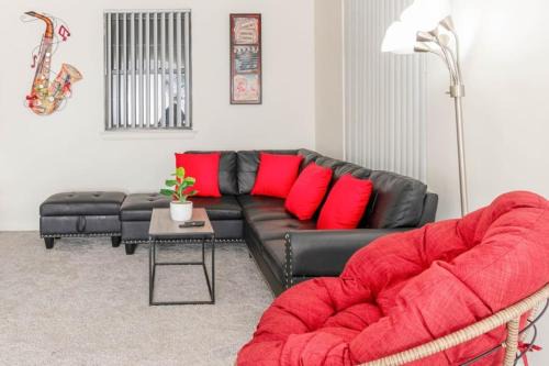 610B Large One Bedroom Downtown