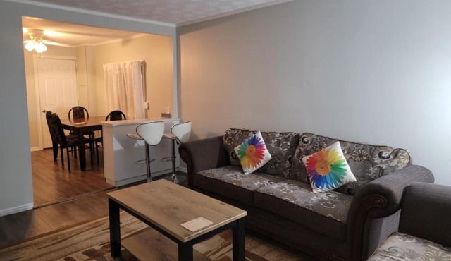 6152 Churchill St, Niagara Falls