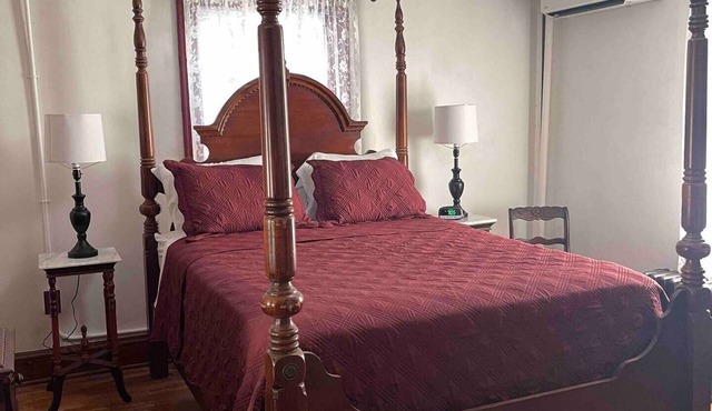 629 on Main Rental B Upstairs