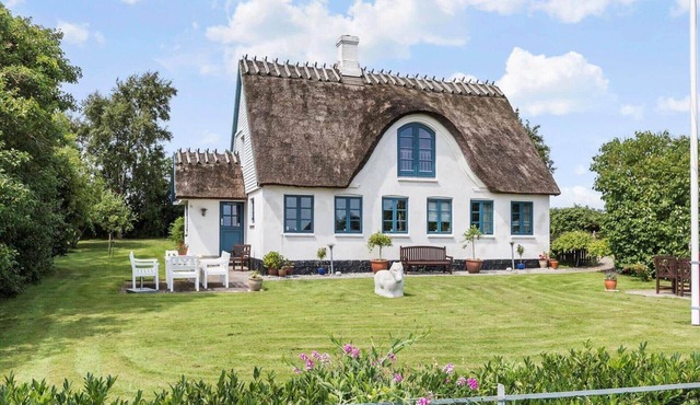 6306 Stege - Hjelmvej 24