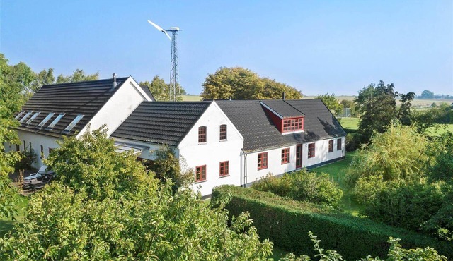 6318 Stege - Holtegårdsvej 18 B