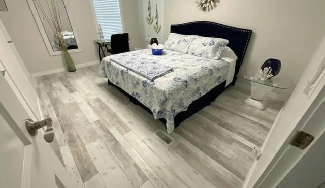 #64 Thee Palm in law by Joyful Moments Vacations