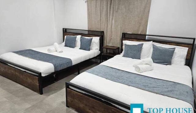 645 Airport/Top House Apt 11
