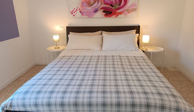 64B 10 minutes walk from: Polyclinic Hospital, Station and Center - 2 rooms