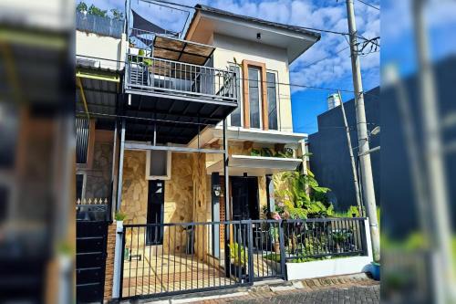 65 Villa 3BR View Gunung Panderman AC