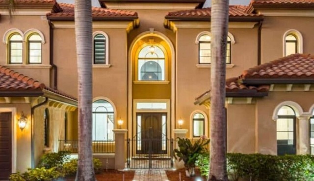 6500sf Luxe Design 8BR Mansion/Heated Pool/Cinema