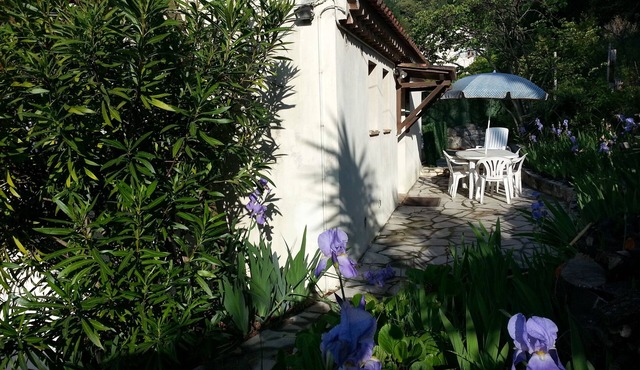 65m2 apartment, independent in villa, terrace, garden and parking, 5 Pers.