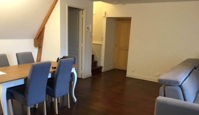 65m² very bright and very quiet -near the center