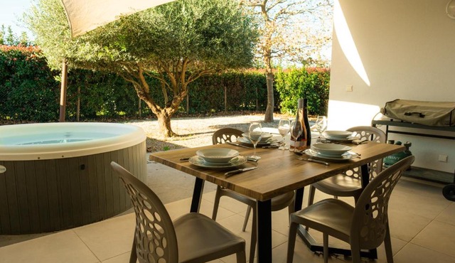 66A6 - Canigou, Gite de charme au coeur des vignes avec jacuzzi