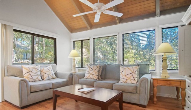 67 Night Heron @ Sea Pines - Waterfront Villa - Pool