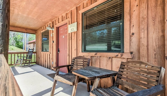 #67 Pinewoods Cabin: Gentle Ben