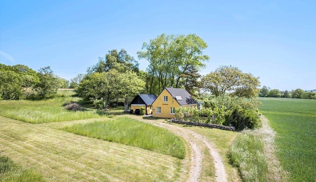 6721 Rønne - Hallemarksvej 13