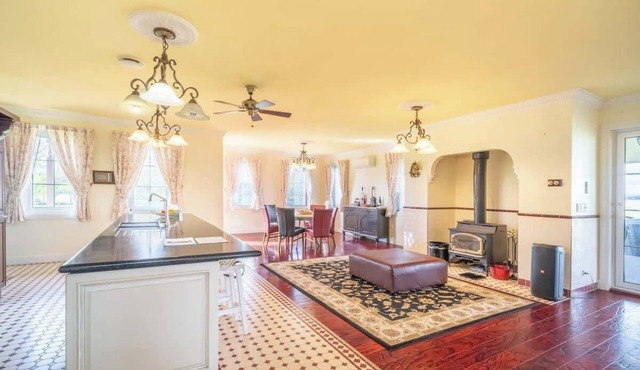 6B Luxury Rustic Farm Manor In Lang Lang