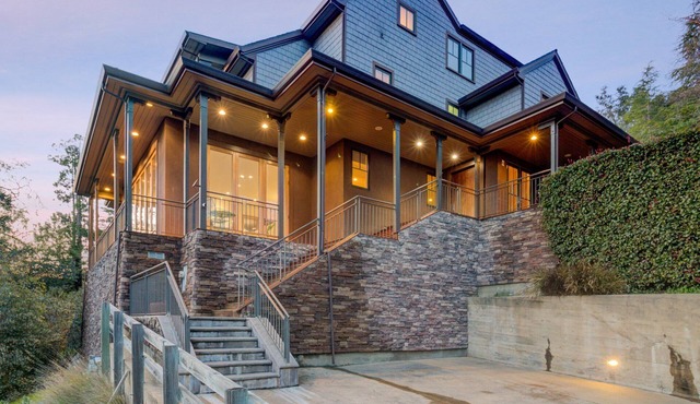 6bd/3.5ba Marin Home w/Hot Tub + Billiards + BBQ