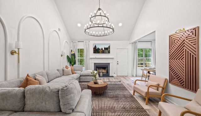 6BD/3BA Designer Oasis Sleeps 14 ATL Metro