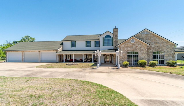 6Bdrm 4ba Swim & Launch Close! Pool Table!
