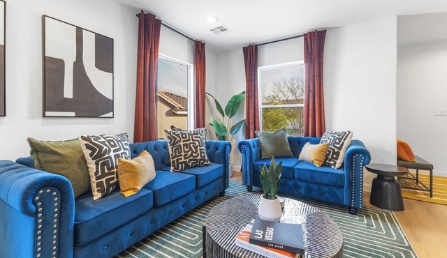 6BDRM Amazing Game Room+Heated Pool+3KING/4QUEEN