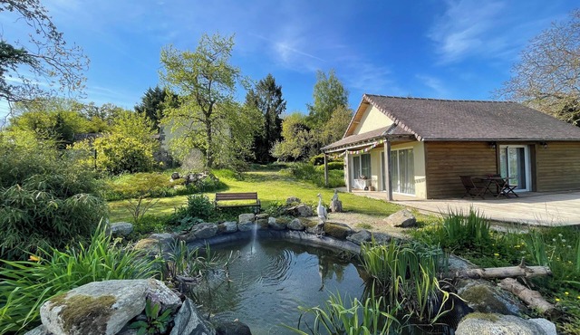 6Bed-Sleeps12-GroupRetreat-YogaStudio-PetFriendly