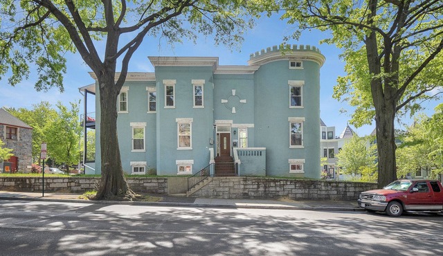 6bedroom, 6bath - Three Stunning Downtown DC Condos!