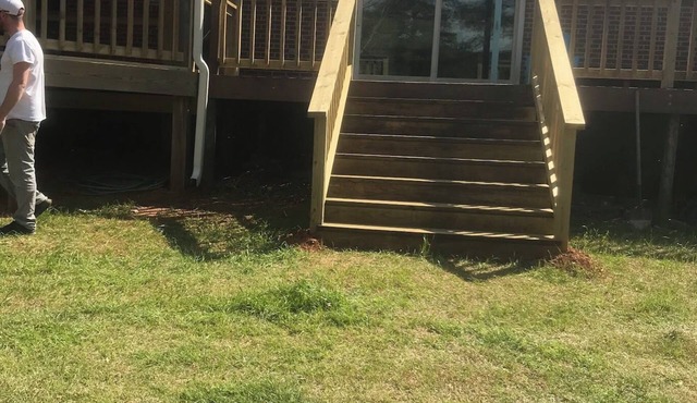6BR 3.5 BA Lakefront w/boathouse