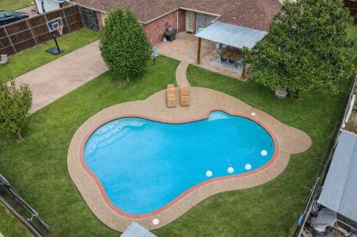 6BR 3,5BA Home Pool, Hot Tub, Game Room -16 Guests