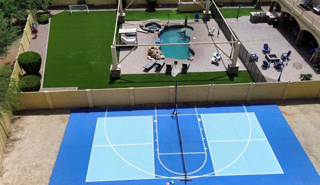 6BR 5BA, Heated Pool/Spa, indoor & outdoor games, pickleball, MUCH MORE!