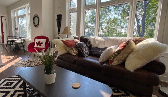 6BR, 9BED Luxury 4200sqf LOFT close to Dwight Beach, Huntsville, Muskoka