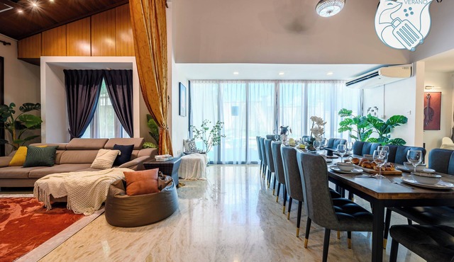 6BR Ampang Pool Villa 26P with Garden