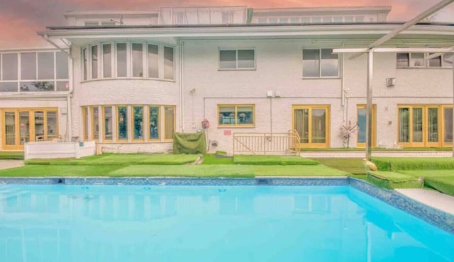 6BR Bayside Home w/Pool + Pool Table