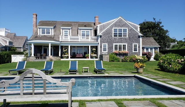 6BR family home in the heart of Sconset with heated pool and guest house