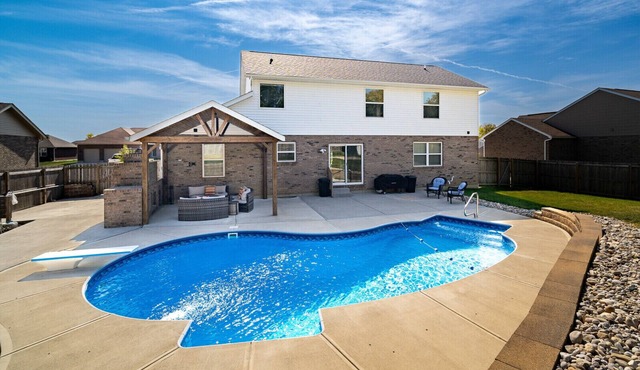 6BR Home w/Pool - Spooky Nook/MiamiU/KingsIsland