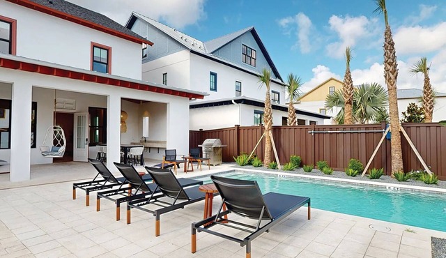 6BR House | Evermore Orlando | Media Theater & Resort Living