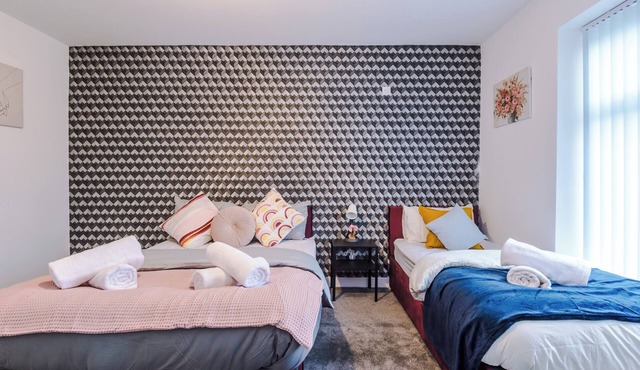 6BR in Castleton|WIFI|PARKING|Ideal for Contractors|Longterm Discount Applies