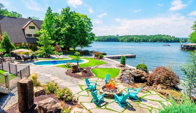 6BR Luxury Lakefront Oasis, Stunning Views, Private Pool & Hot Tub, Sleeps 14