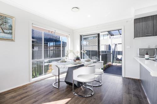 6Br near Schofield Rousehill Centre