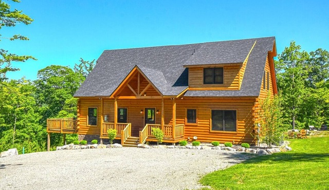 6BR New Build, Hot Tub, Fire Pit, Mtn. Views