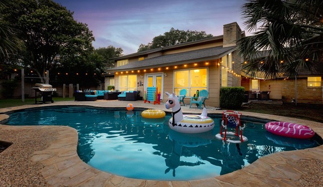 6BR Pool & Game Arcade | Family + Dog Friendly