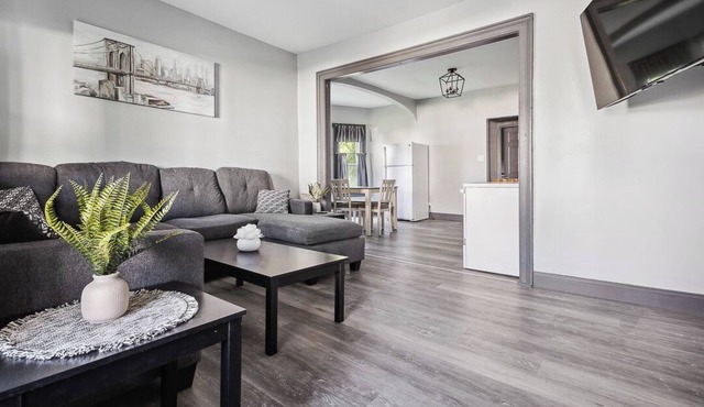 6Br Vacation Spot-Minutes To Niagara Falls Usa