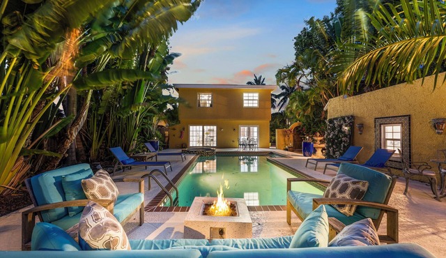 6BR w/Heated Pool + Spa! 5 min to Palm Beach and Downtown!