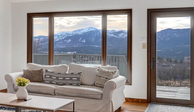6k SQ. FT./72 Acre Wildlife Preserve/Hot Tub/Grand Views